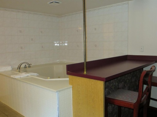 Silver Saddle Motel image 32